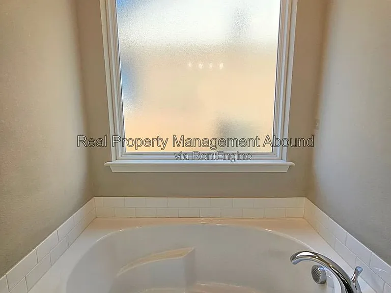3706 S 13th Pl — Photo 31