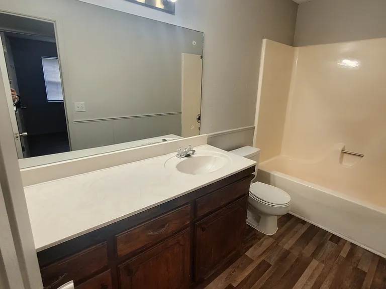 1809 Tanglewood Ln — Photo 12