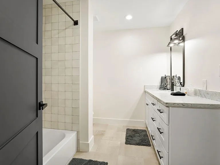 3327 Freshmeadows Dr — Photo 18