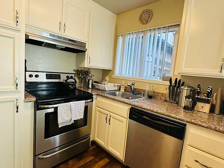 1207 Floribunda Ave #2 — Photo 9