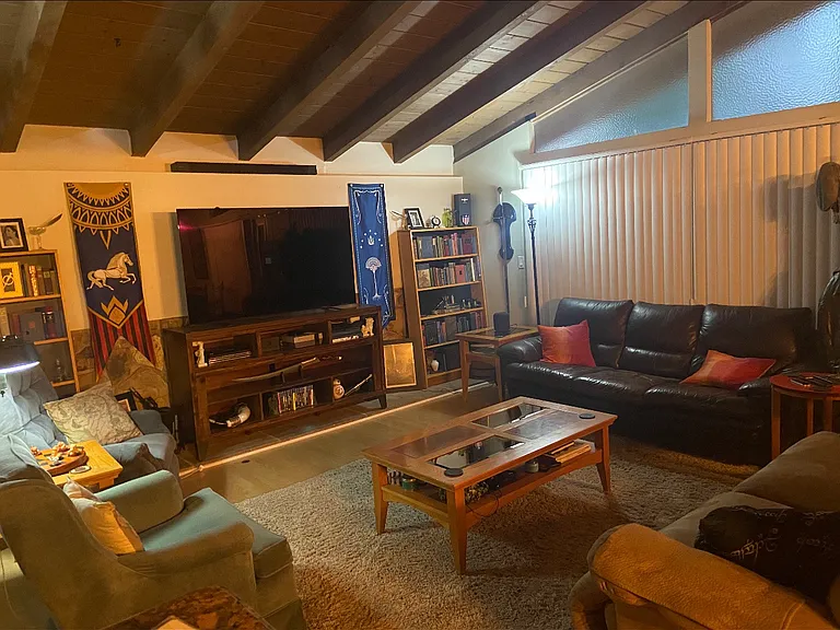 17545 Lassen St — Photo 3