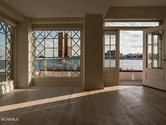 3rd image of 205 Edgemont Drive BUILDING