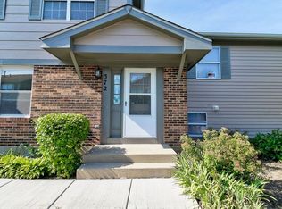 372 Birchwood Ct, Vernon Hills, IL 60061