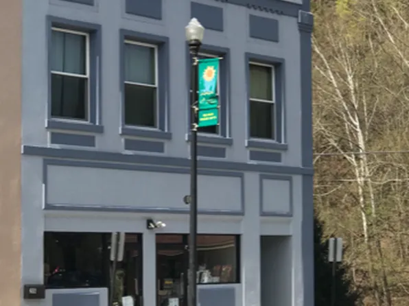 204 Main St, Narrows, VA