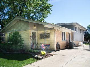 16505 Barton Ln, Oak Forest, IL