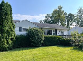 2321 Sequoit Rd, Waukegan, IL 60087