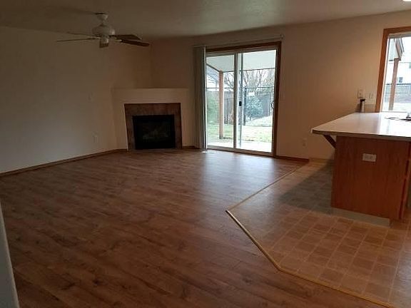 5th image of 13009 NE 54th St