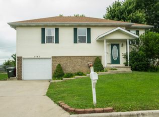 1402 W Ridgecrest St, Ozark, MO 65721