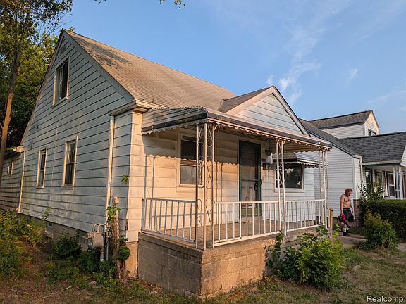 3rd image of 8838 Burt Rd