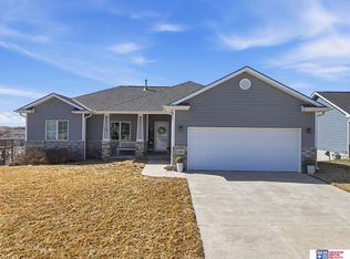 1203 Birchwood Dr, Hickman, NE 68372