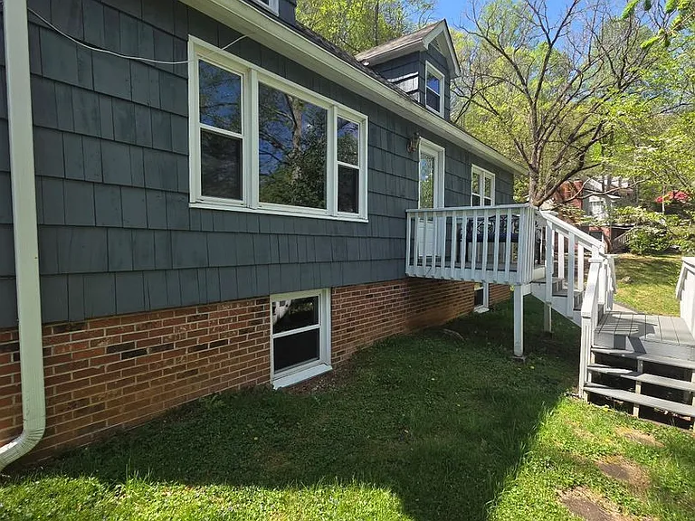 1015 S Country Club Dr — Photo 4
