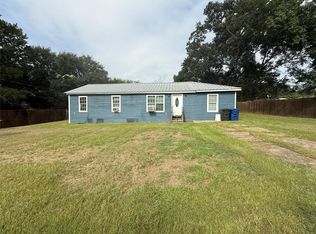 501 N 2nd St, Livingston, TX 77351