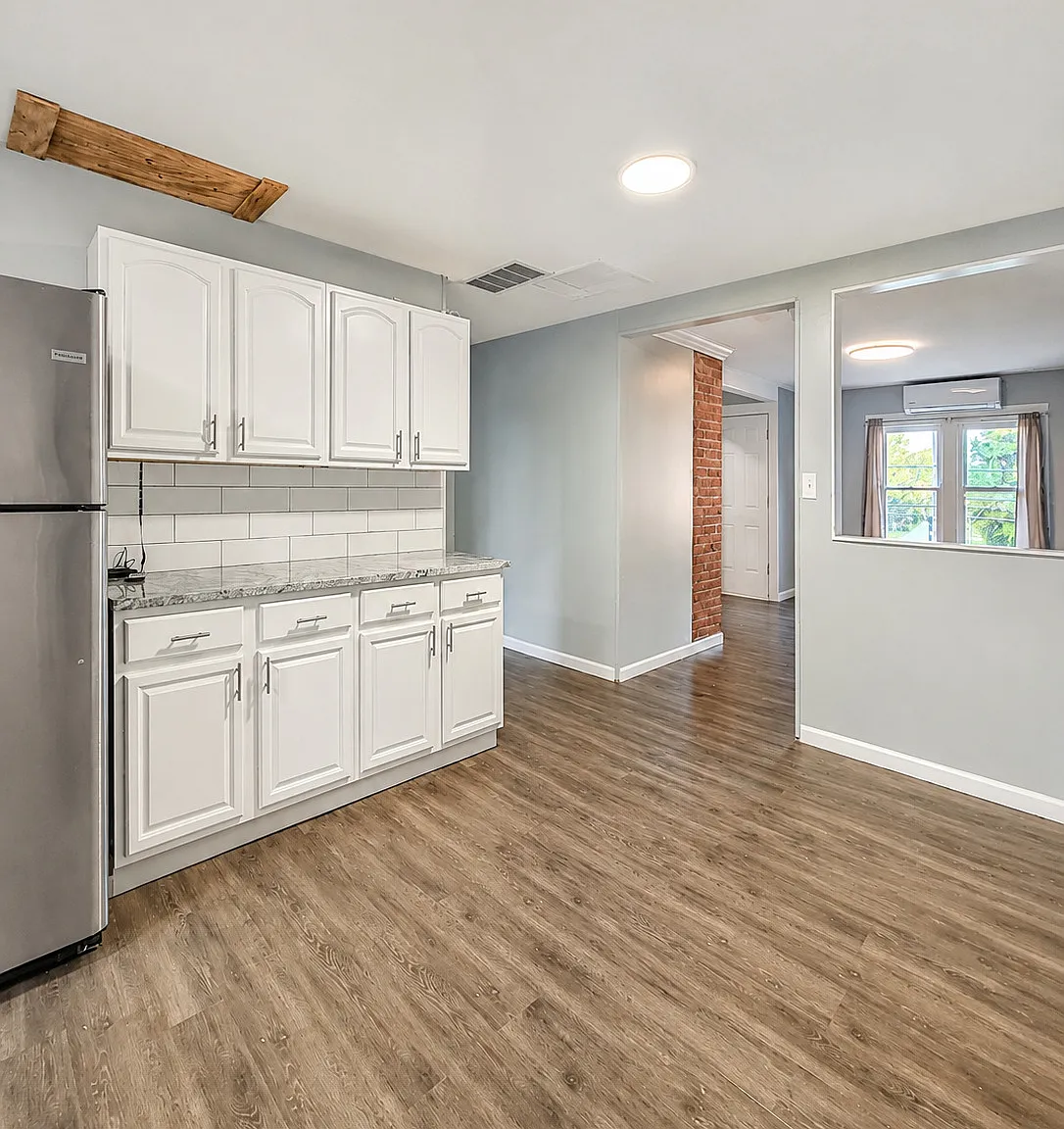 2 bed, 1.0 bath, 1077 sqft, $2,250 — Photo 4