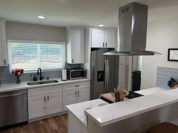 808 Laurelwood Ct, San Marcos, CA 92069