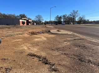 3788 Commerce St, Grenada, MS 38901