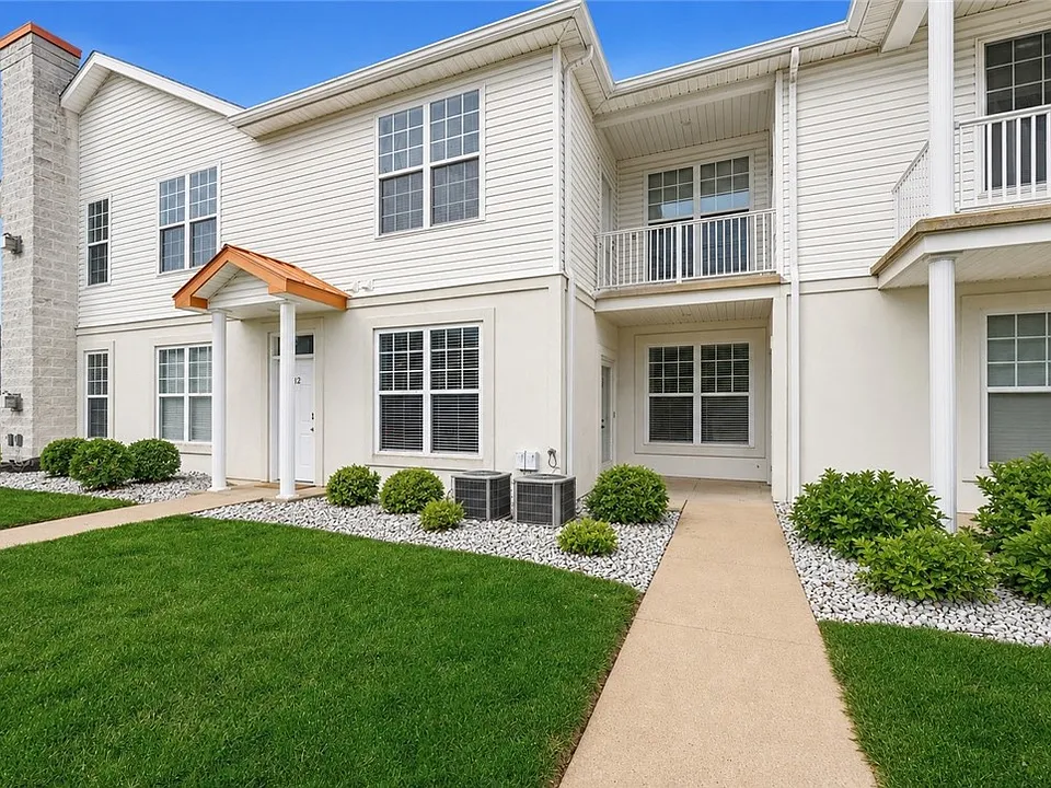 217 Adams Pointe Blvd #11