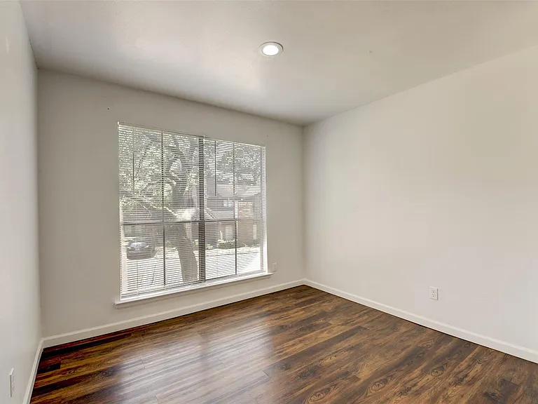 7200 W T C Jester Blvd #904 — Photo 13
