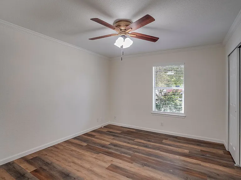 8405 Winter Haven Rd — Photo 11