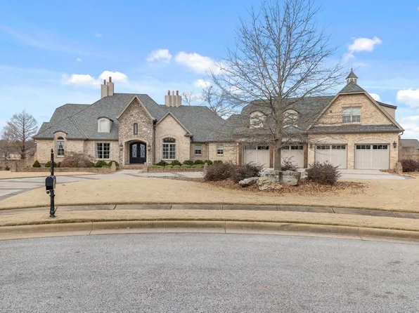 116 Barrington Ct, Muscle Shoals, AL 35661