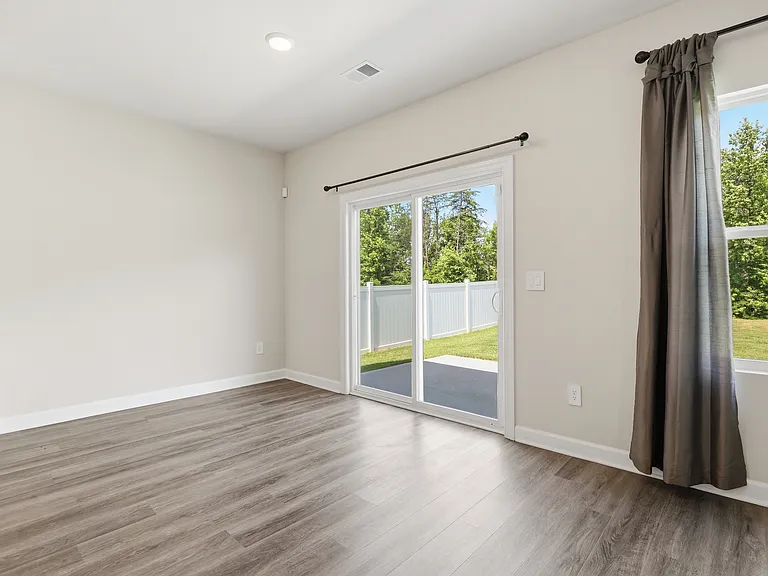 118 Martel Dr — Photo 13