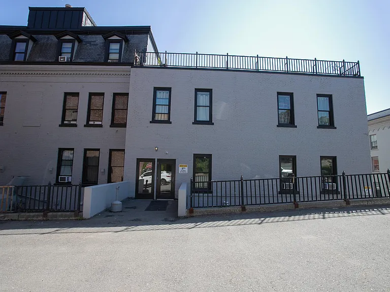 Adams Block — Photo 12