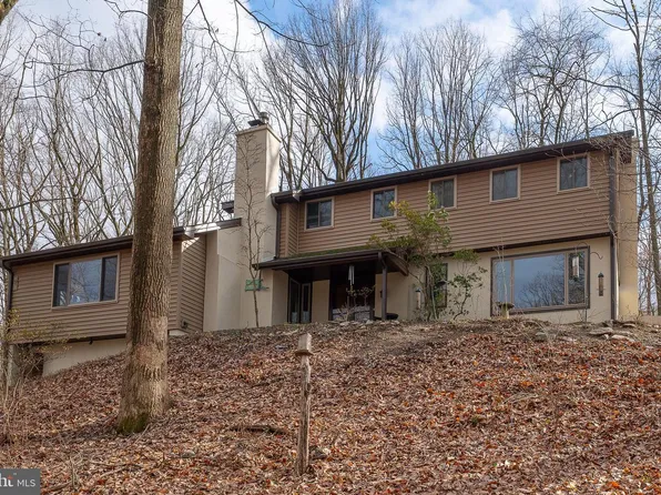 524 Pugh Rd, Strafford, PA 19087