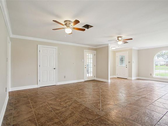 4th image of 907 Ormond Blvd