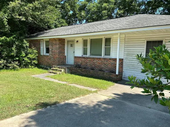 2678 McCrays Mill Rd, Sumter, SC 29154