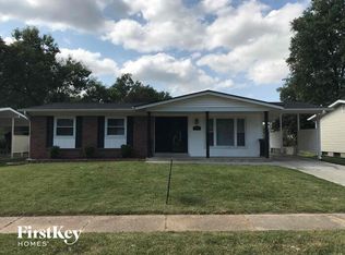 750 Sherwood Dr, Florissant, MO