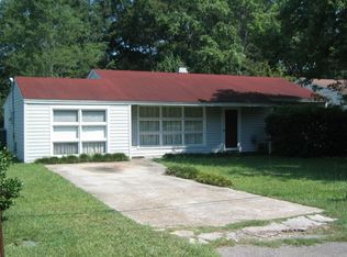 1210 Hawthorne Rd, Hanahan, SC 29410