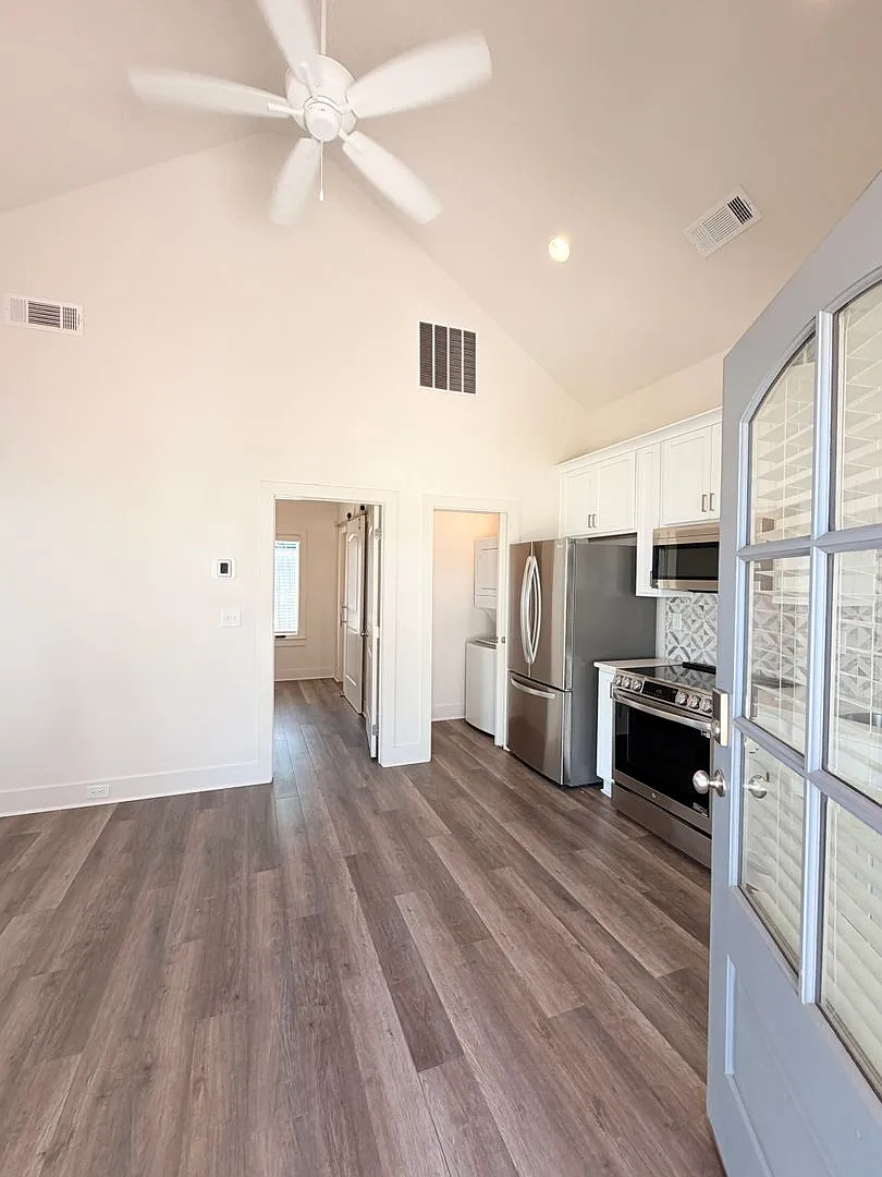 1Bed/1Bath Available in The Cottage District! — Photo 3