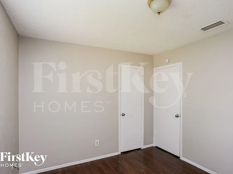 908 Wandering Way Dr — Photo 13