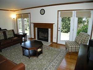 3rd image of 2320 Sedgwick Dr