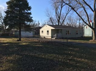 3871 N Warren St, Decatur, IL 62526