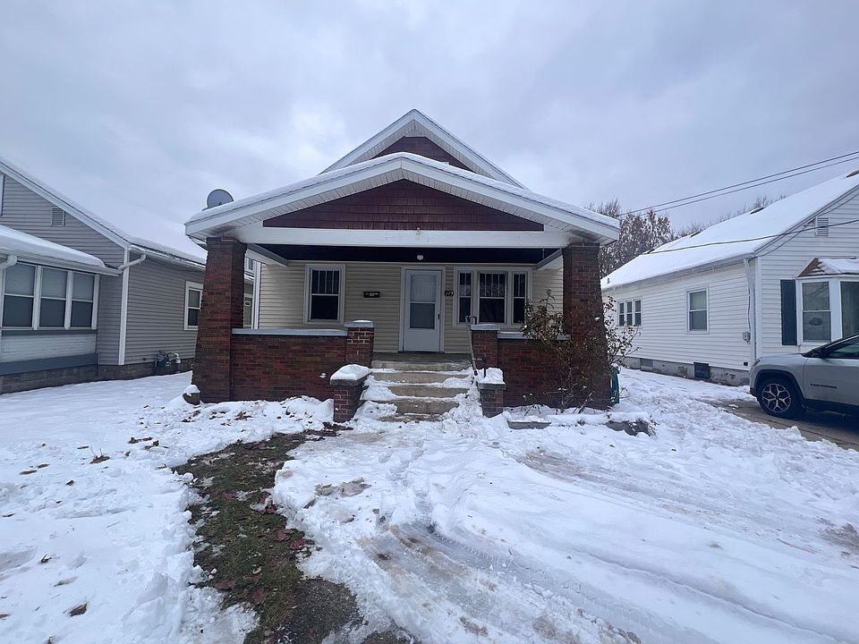 1st image of 223 Marion Ave SW