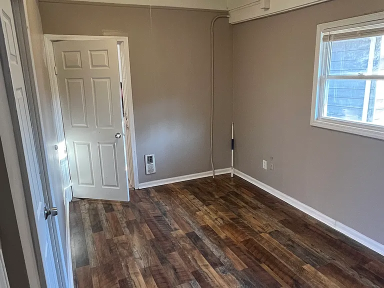 3718 Wayne Ave — Photo 28