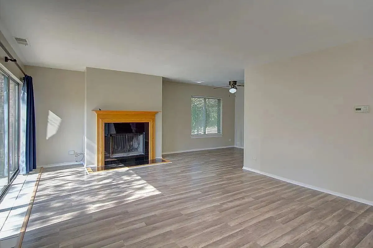 3 bed, 1500 sqft, $2,500 — Photo 2