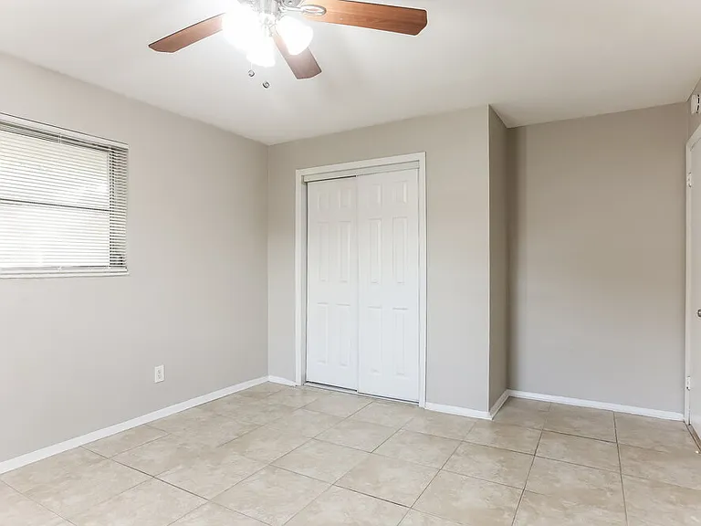 610 NW 2nd Ave — Photo 14