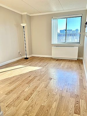 5th image of 68 Bradhurst Ave APT 6F