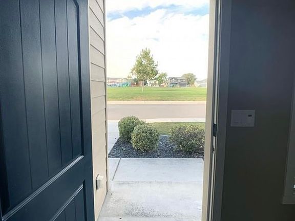 3rd image of 5706 Sacramento Dr