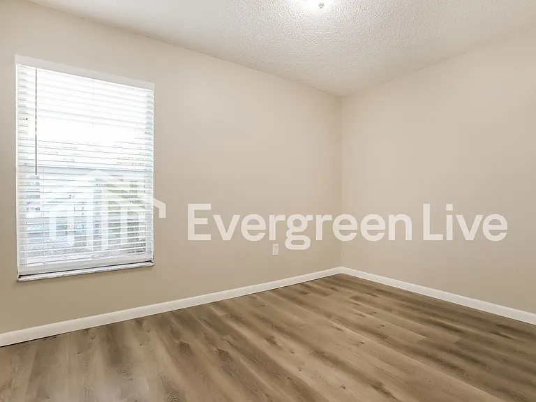 4518 E 26th Ave — Photo 8