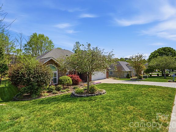 5th image of 1330 Crown Ridge Dr