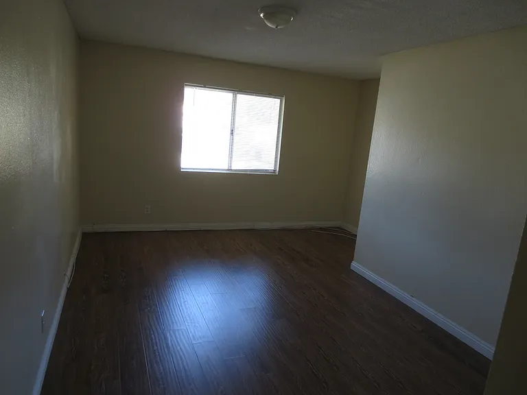368 N 3rd Ave #3 — Photo 9