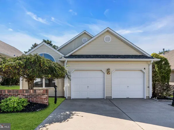 4 Woodburn Rd, Manahawkin, NJ 08050