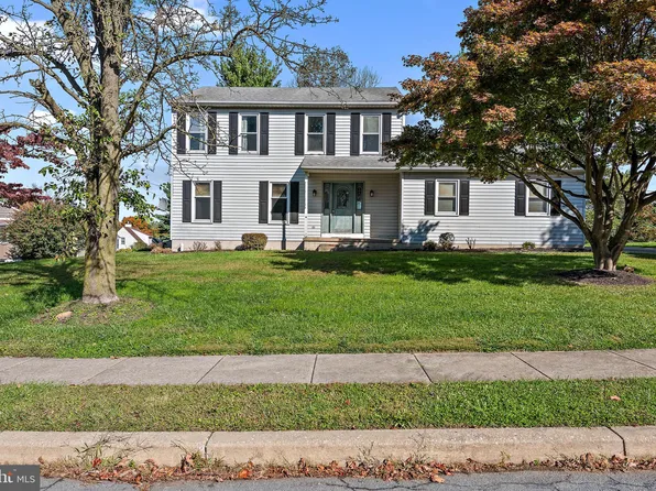 112 W Meadow Dr, West Grove, PA 19390