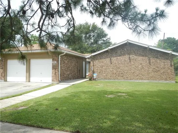 424 Westmeade Dr, Gretna, LA 70056