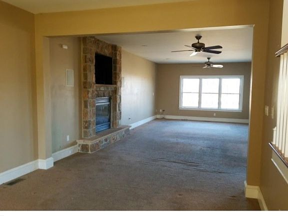 4th image of 121 Wellington Way