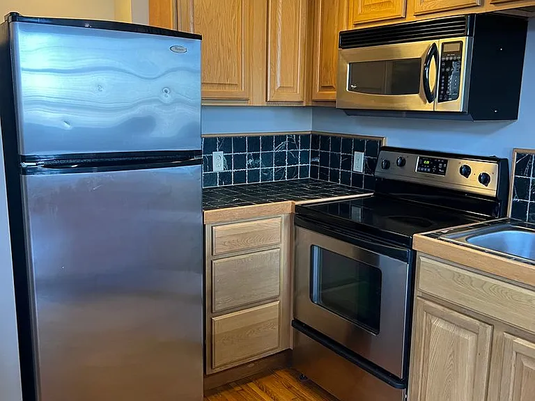 313 Park Central E #303 — Photo 9