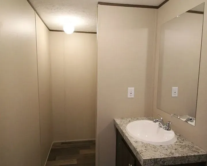 3046 Shannon Rd — Photo 2
