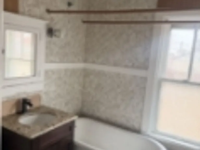 2549 N Vel R Phillips Ave — Photo 2